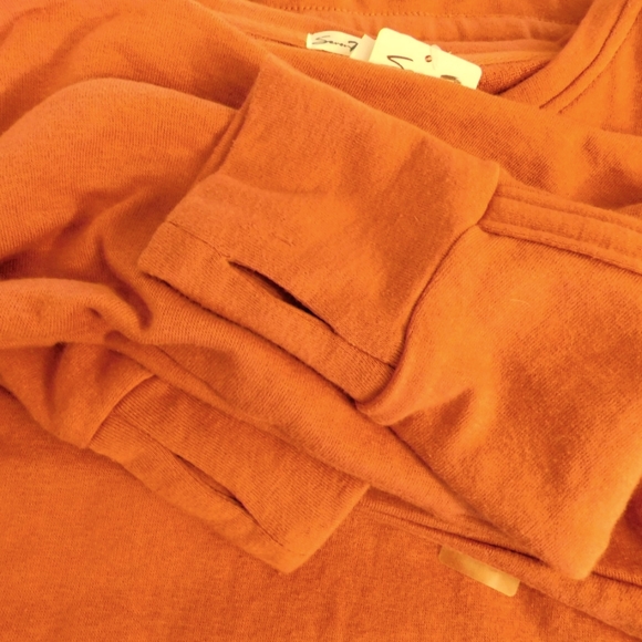 NWT Seven 7 for all mankind Dolman pocket sweatshirt color Marsala - Picture 5 of 6